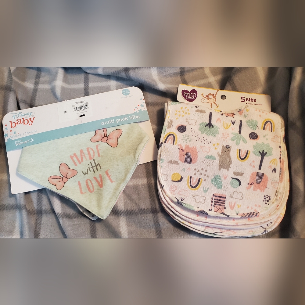 NWT BABY BIB BUNDLE